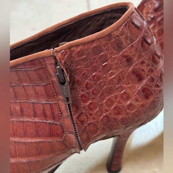 NWOT authentic crocodile leather brown booties - Picture 6 of 10